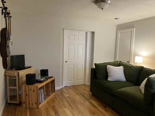 252 Bennington St #1 - Photo 7 of 9