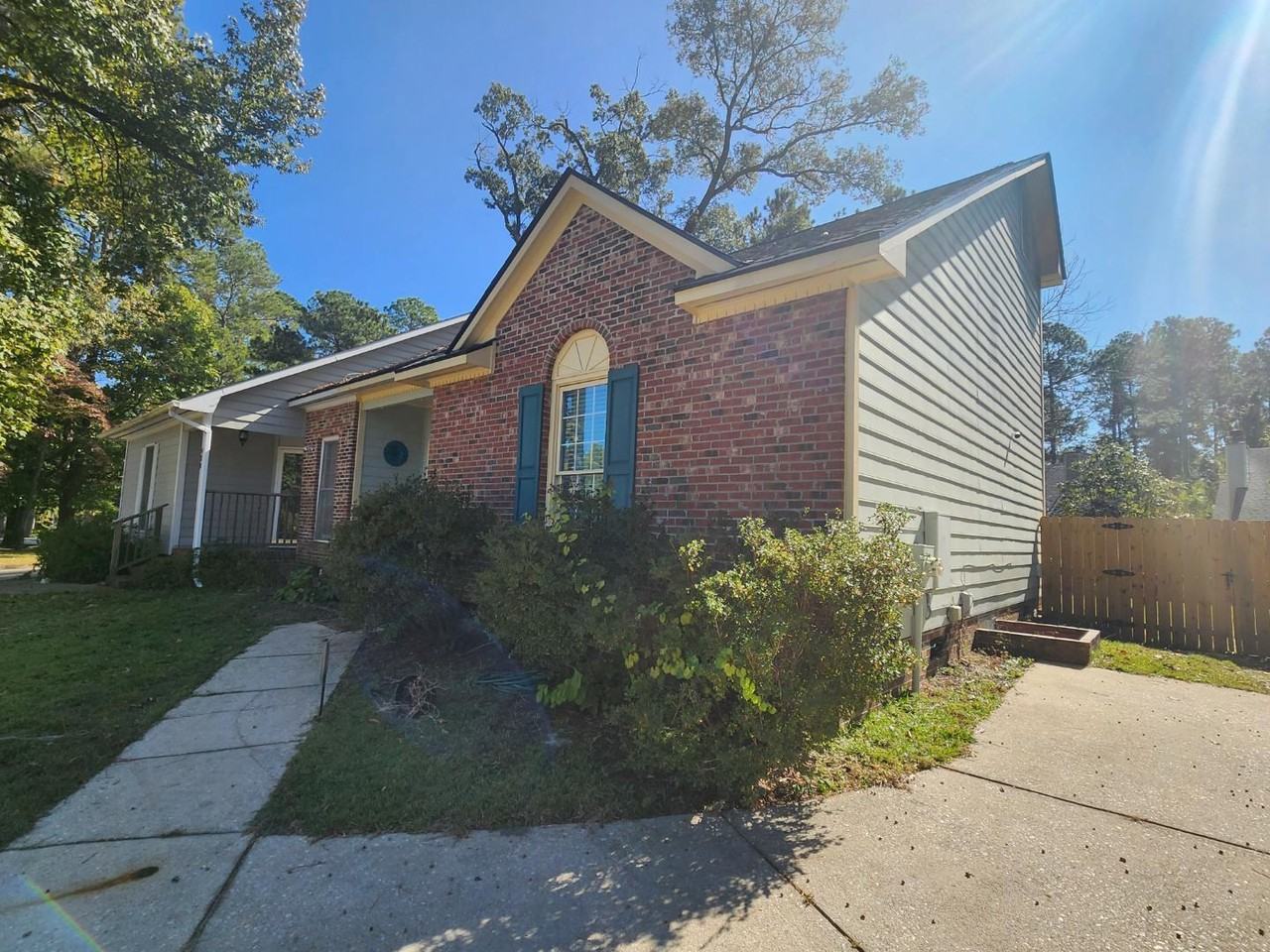 426 Georgetown Circle - Photo 3 of 20