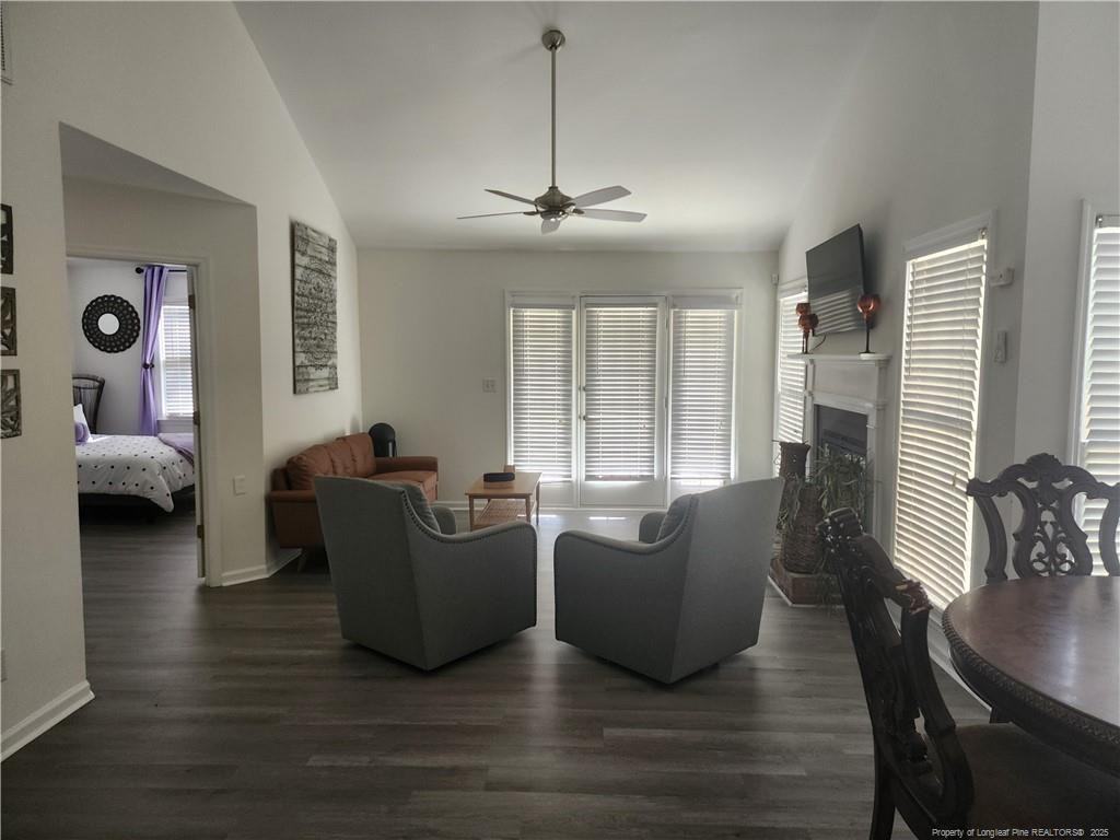 426 Georgetown Circle - Photo 4 of 20