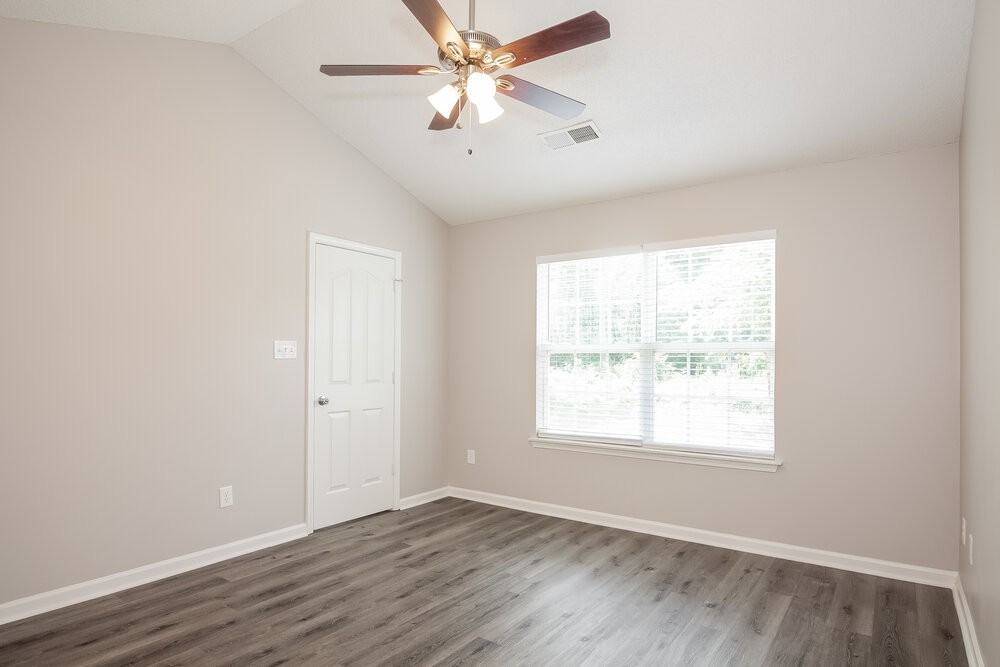 11518 Larix Dr - Photo 6 of 16