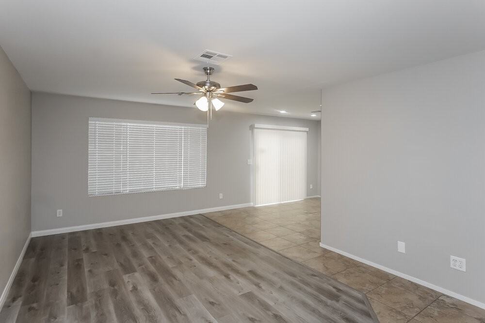 8064 Torremolinos Ave - Photo 5 of 17