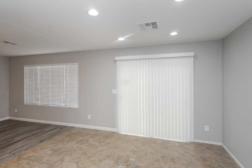 8064 Torremolinos Ave - Photo 6 of 17