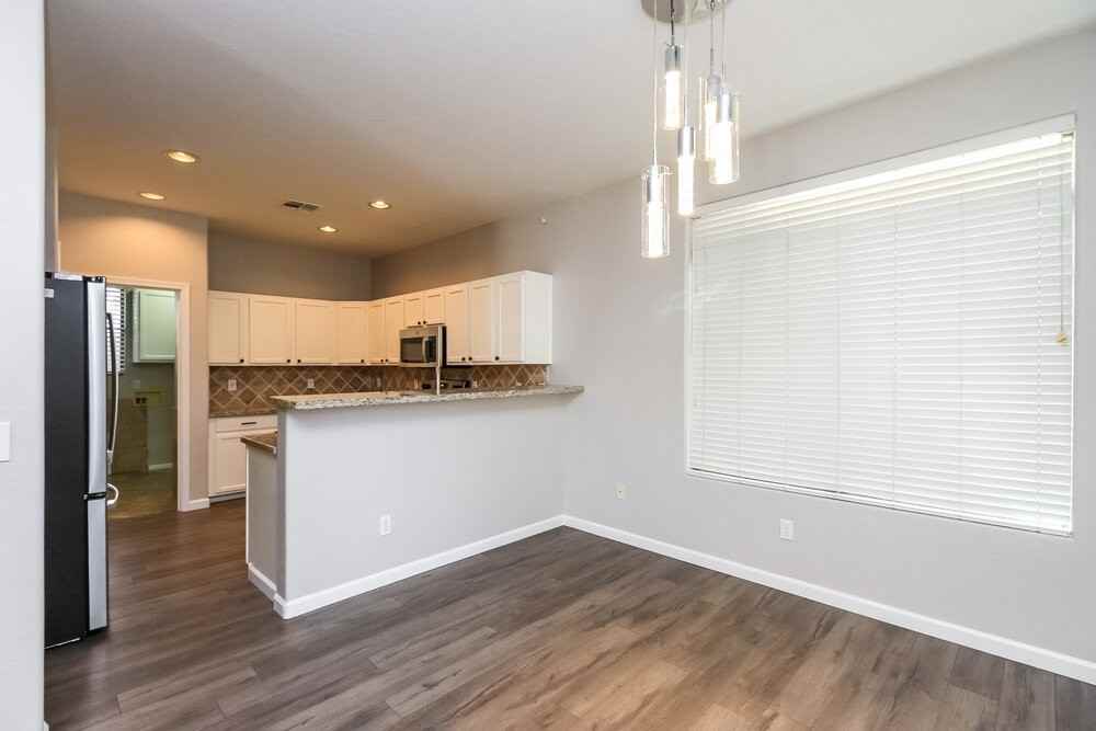 1990 E Browning Pl - Photo 6 of 16