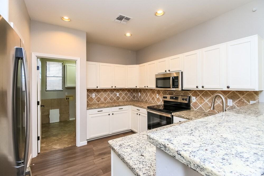 1990 E Browning Pl - Photo 7 of 16