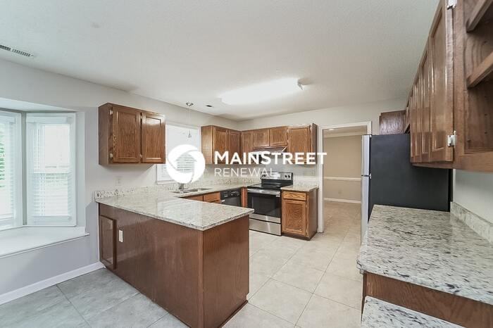 1913 Dembrigh Ln - Photo 6 of 17