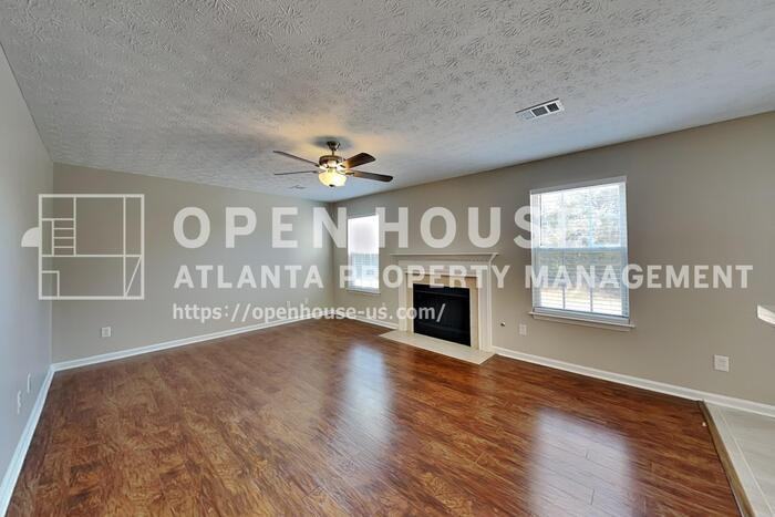 7550 Springmill Ct - Photo 6 of 26