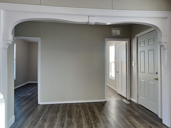 1115 19th Ave Ne - Photo 5 of 24