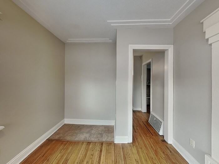 3610 Oakdale Ave N - Photo 6 of 22