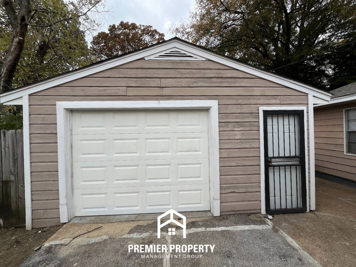 2983 Cherry Rd - Photo 2 of 23