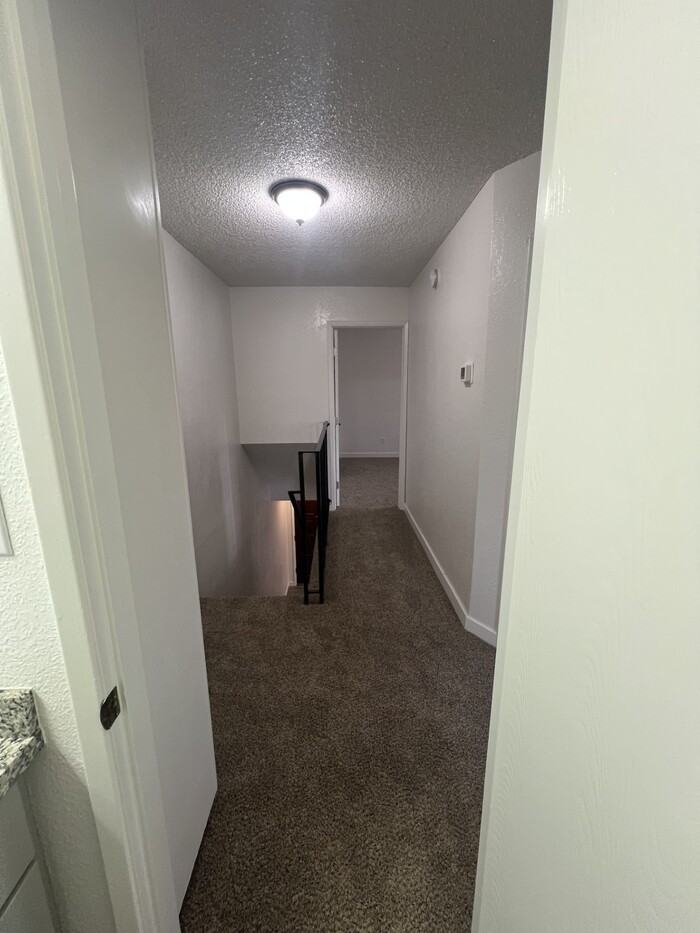 5755 Haskell Ave - Photo 7 of 18