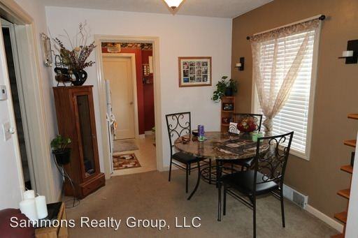 122 McCarver Ave - Photo 3 of 16