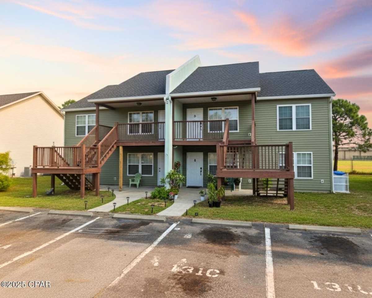 131 Gwyn Drive #D - Photo 2 of 7