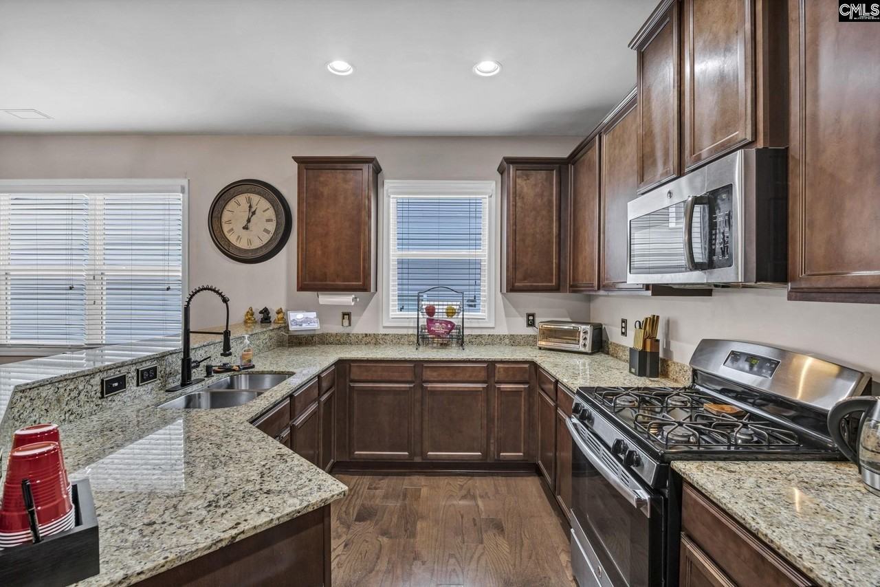 349 Gracemount Ln - Photo 6 of 50