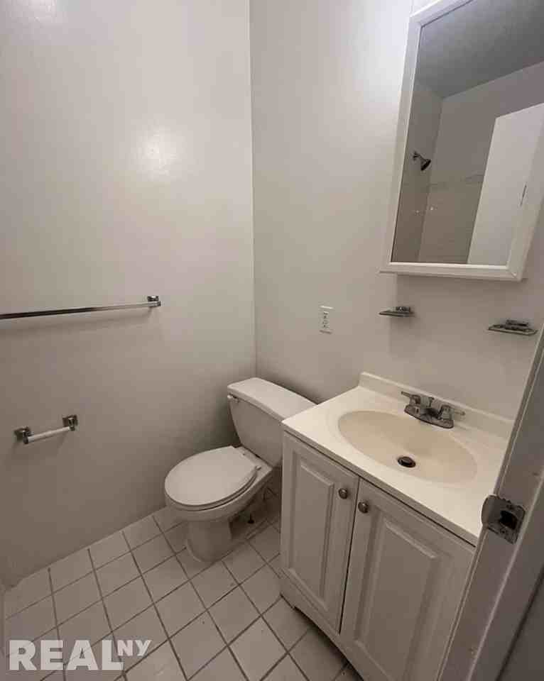 10th Avenue #2N - Photo 4 of 6