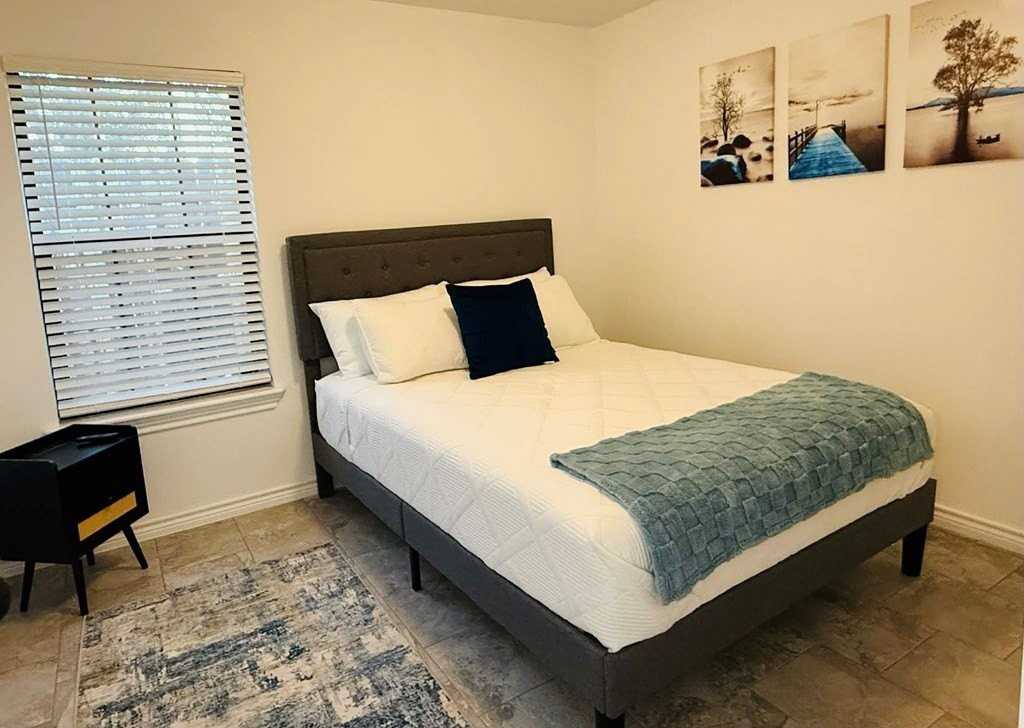 1454 E Garrison St - Photo 7 of 12