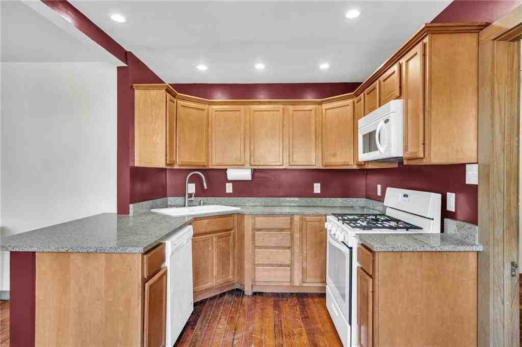 7010 Pritchard Pl - Photo 7 of 21