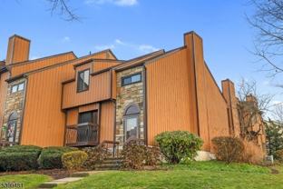 107 Wimbledom Square - Photo 1 of 1