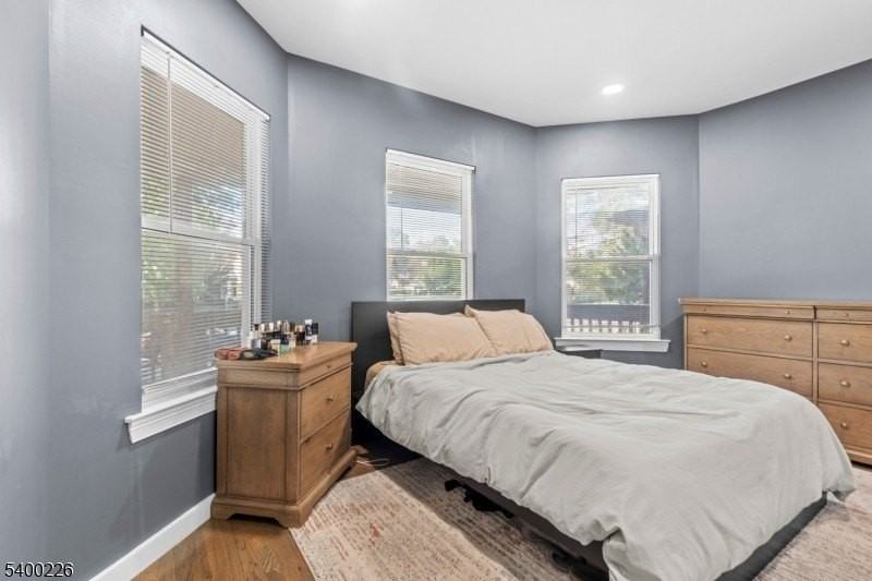 110 Park Ave - Photo 6 of 18