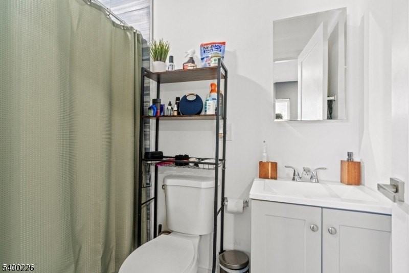 110 Park Ave - Photo 7 of 18