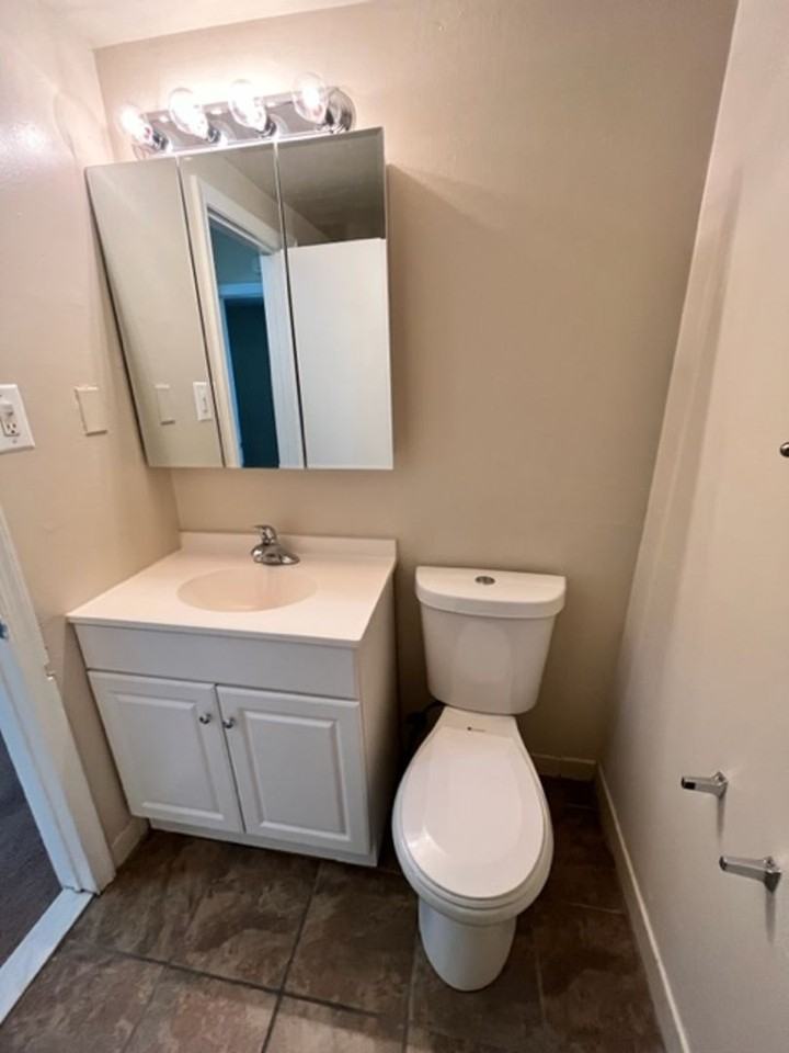 Oak Tree Apartments - Photo 3 of 30