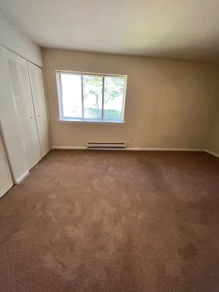 Oak Tree Apartments - Photo 5 of 30