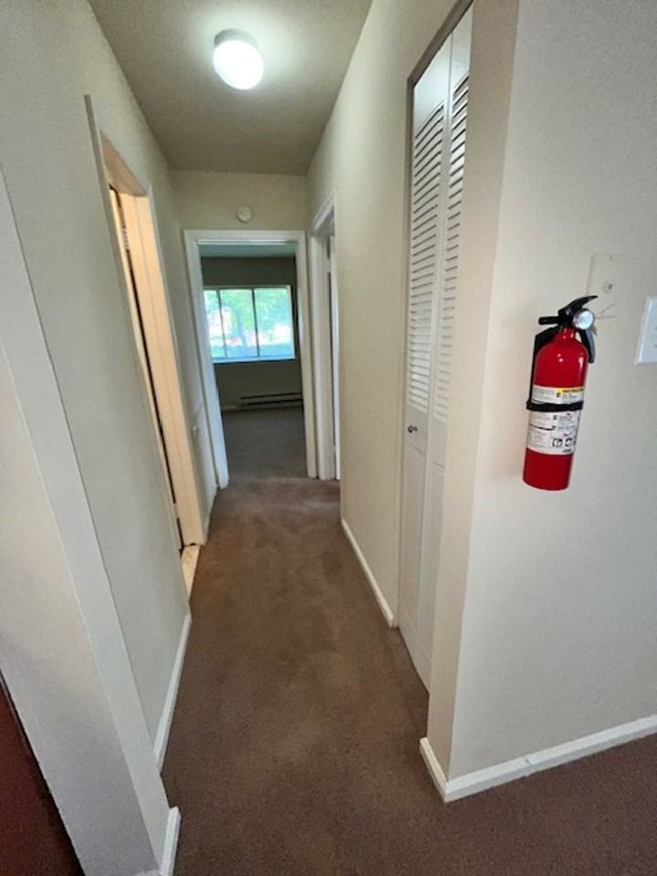 Oak Tree Apartments - Photo 7 of 30