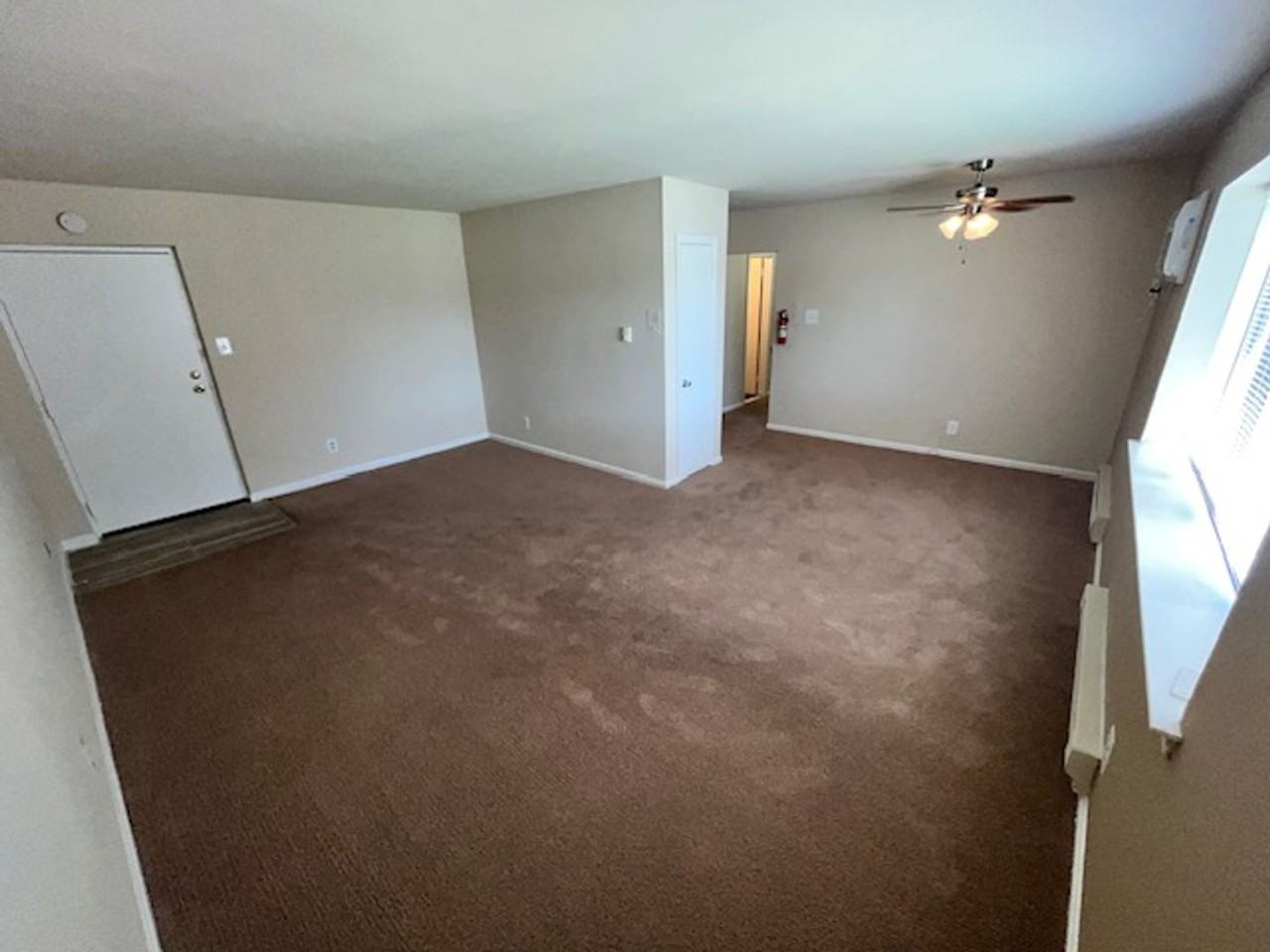 Oak Tree Apartments - Photo 7 of 24