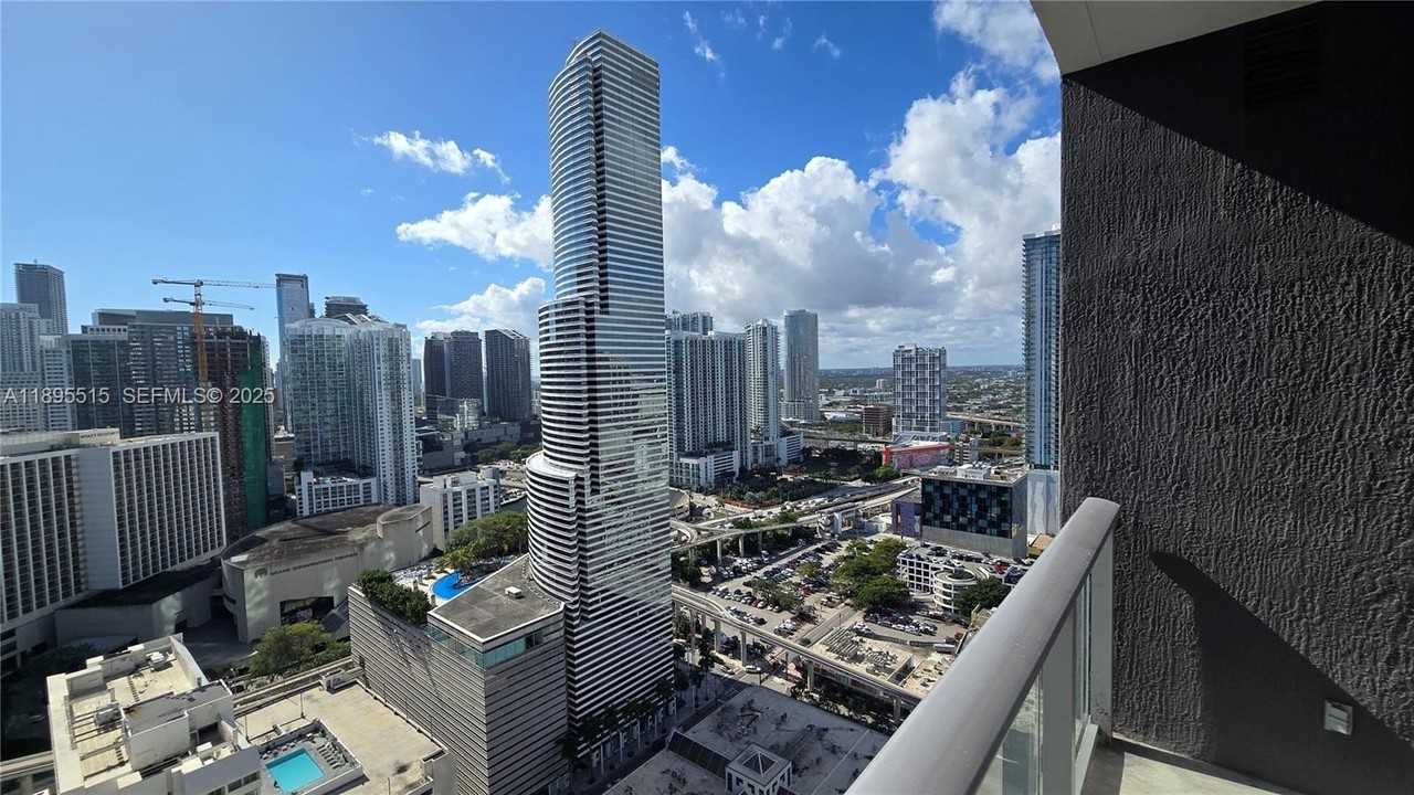 151 Southeast 1st Street #3003 - Photo 5 of 24