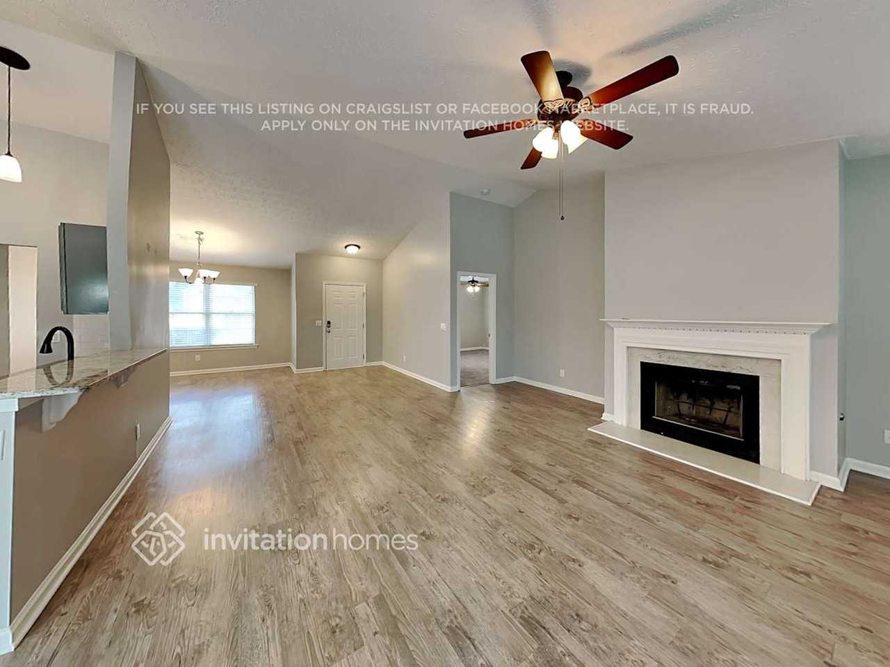 428 Crested View Drive - Photo 3 of 19