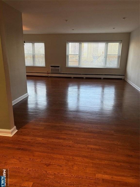 275 Hoym Street - Photo 3 of 18