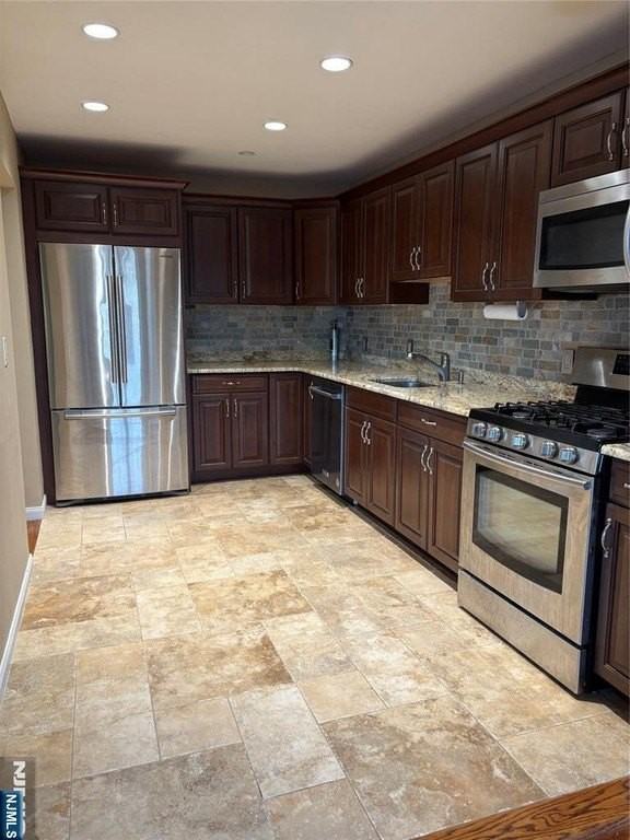 275 Hoym Street - Photo 7 of 18