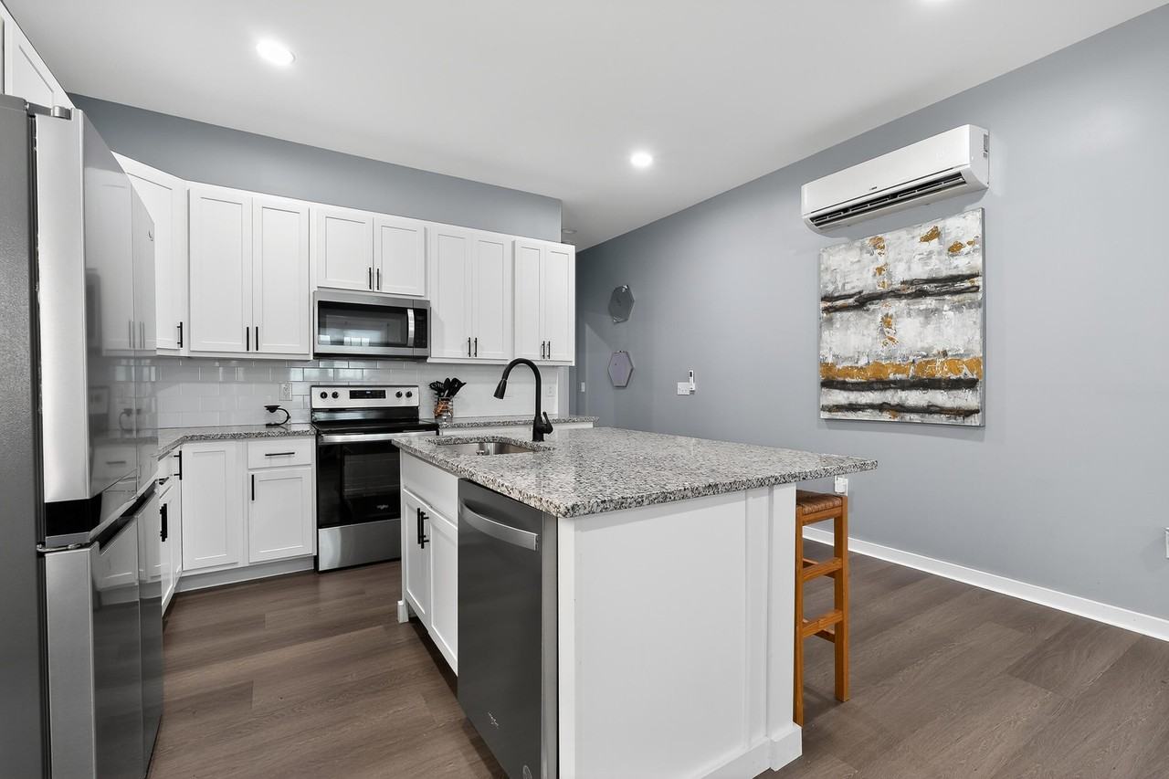 1012 Jackson Street - Photo 5 of 16