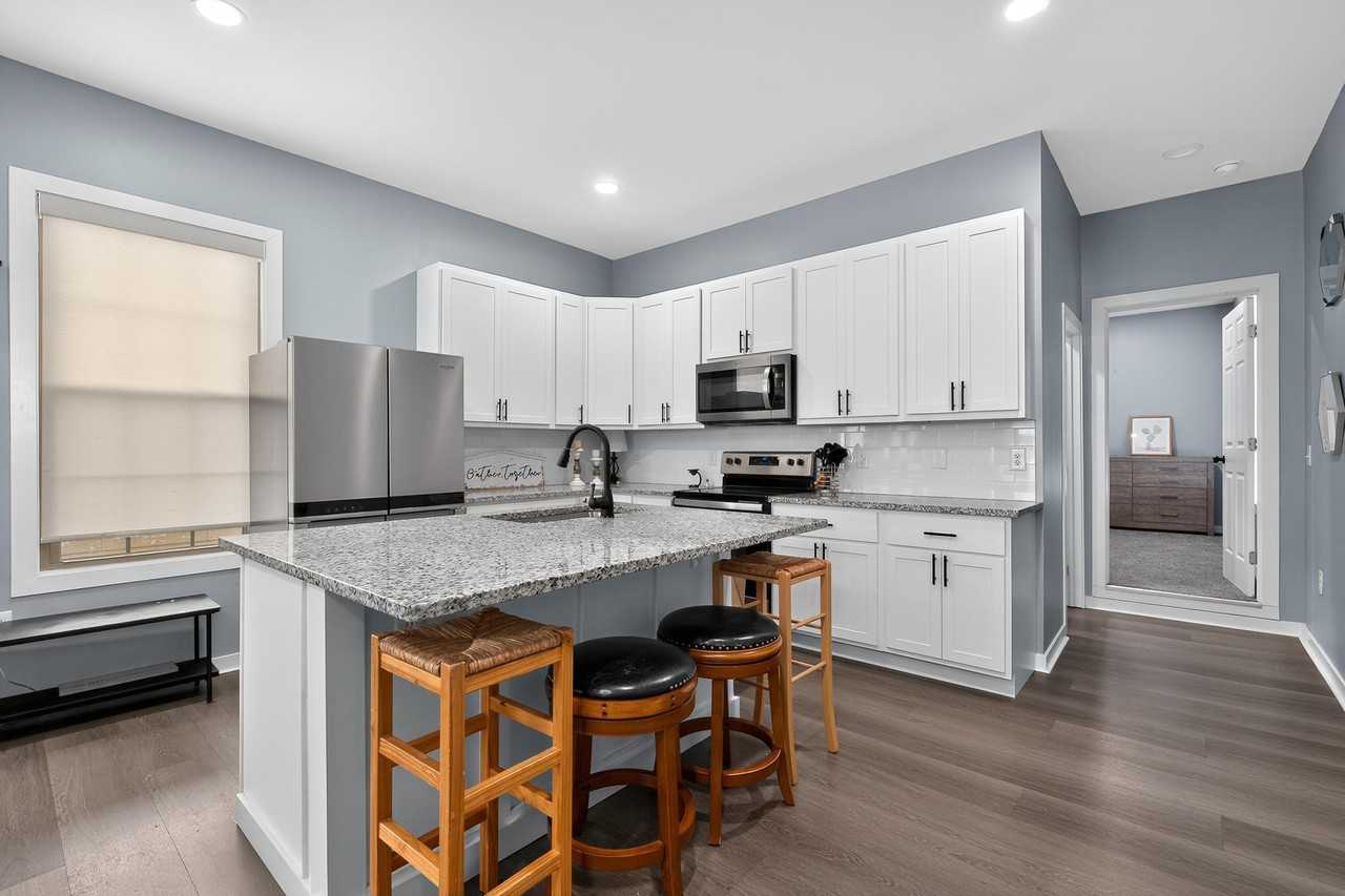 1012 Jackson Street - Photo 6 of 16