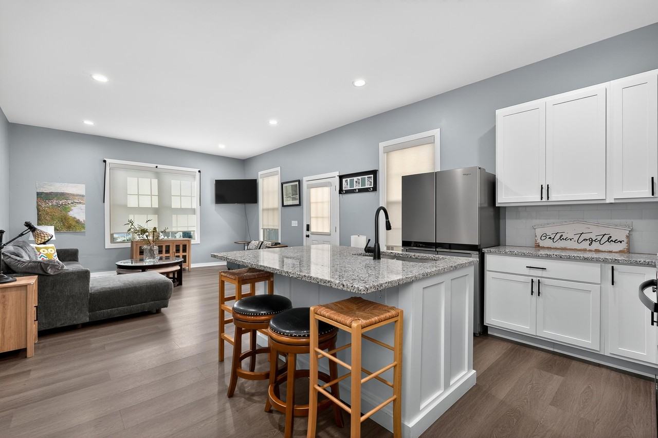 1012 Jackson Street - Photo 7 of 16