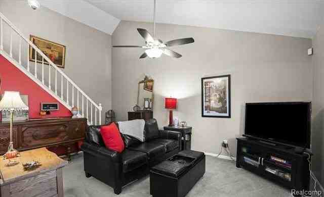 43576 Yorkville Drive - Photo 3 of 18