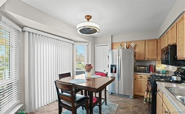 43576 Yorkville Drive - Photo 4 of 18