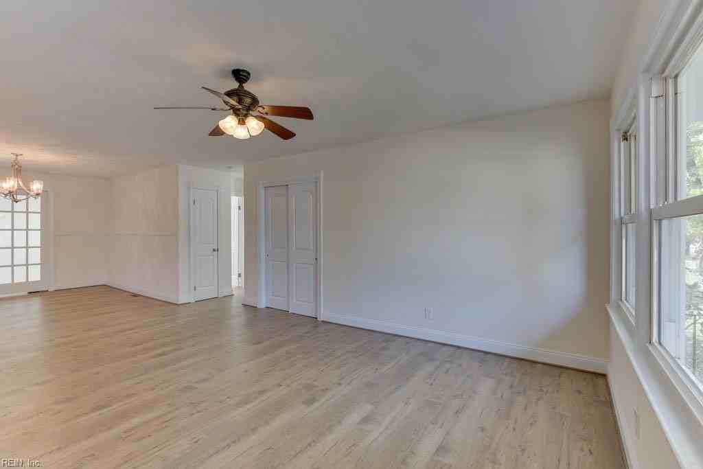 336 Beechmont Dr - Photo 7 of 37