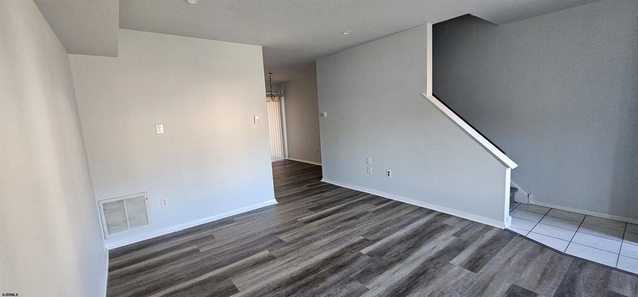 2444 Bayberry Ct - Photo 3 of 12