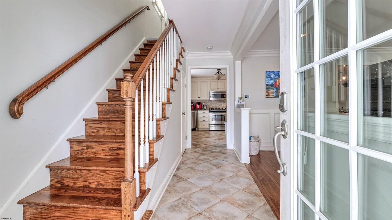 6 N Lancaster Ave - Photo 5 of 33