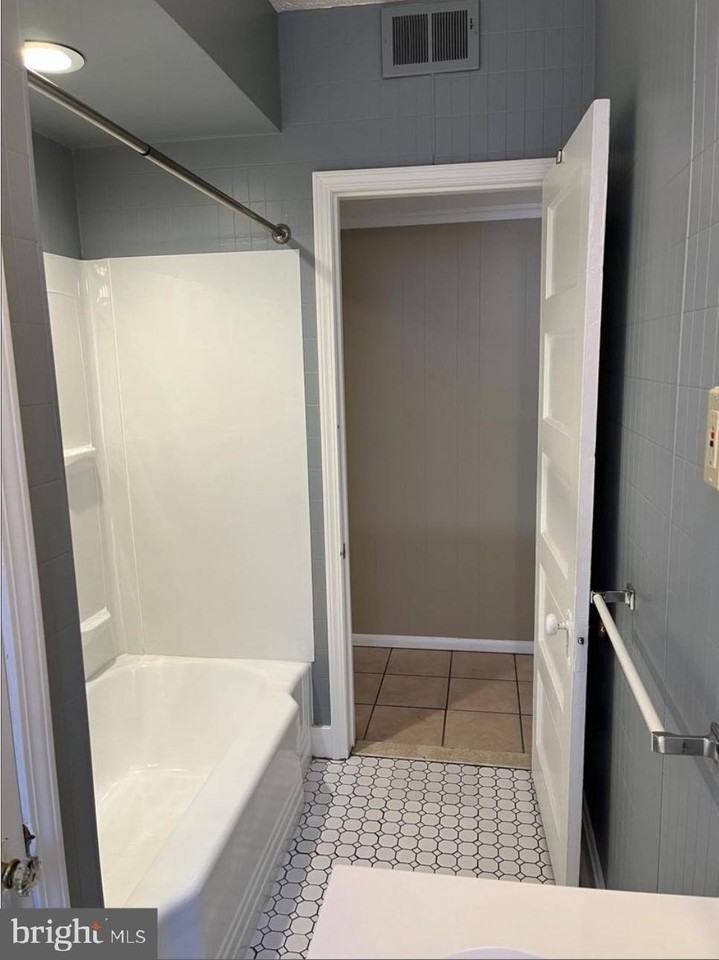 116 Haddon Ave - Photo 7 of 11