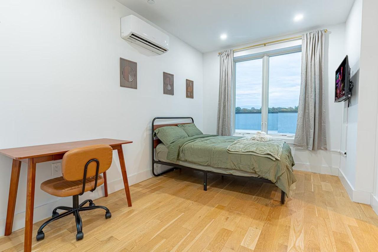 1293 Decatur St #1359083P - Photo 4 of 36