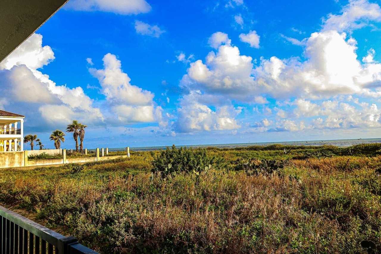 4908 Gulf Blvd #1255598P - Photo 5 of 25