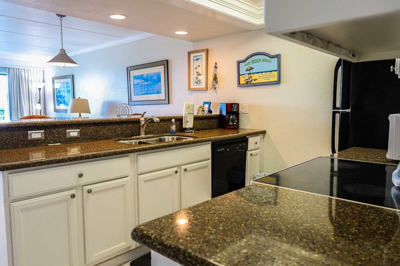 4908 Gulf Blvd #1255598P - Photo 7 of 24
