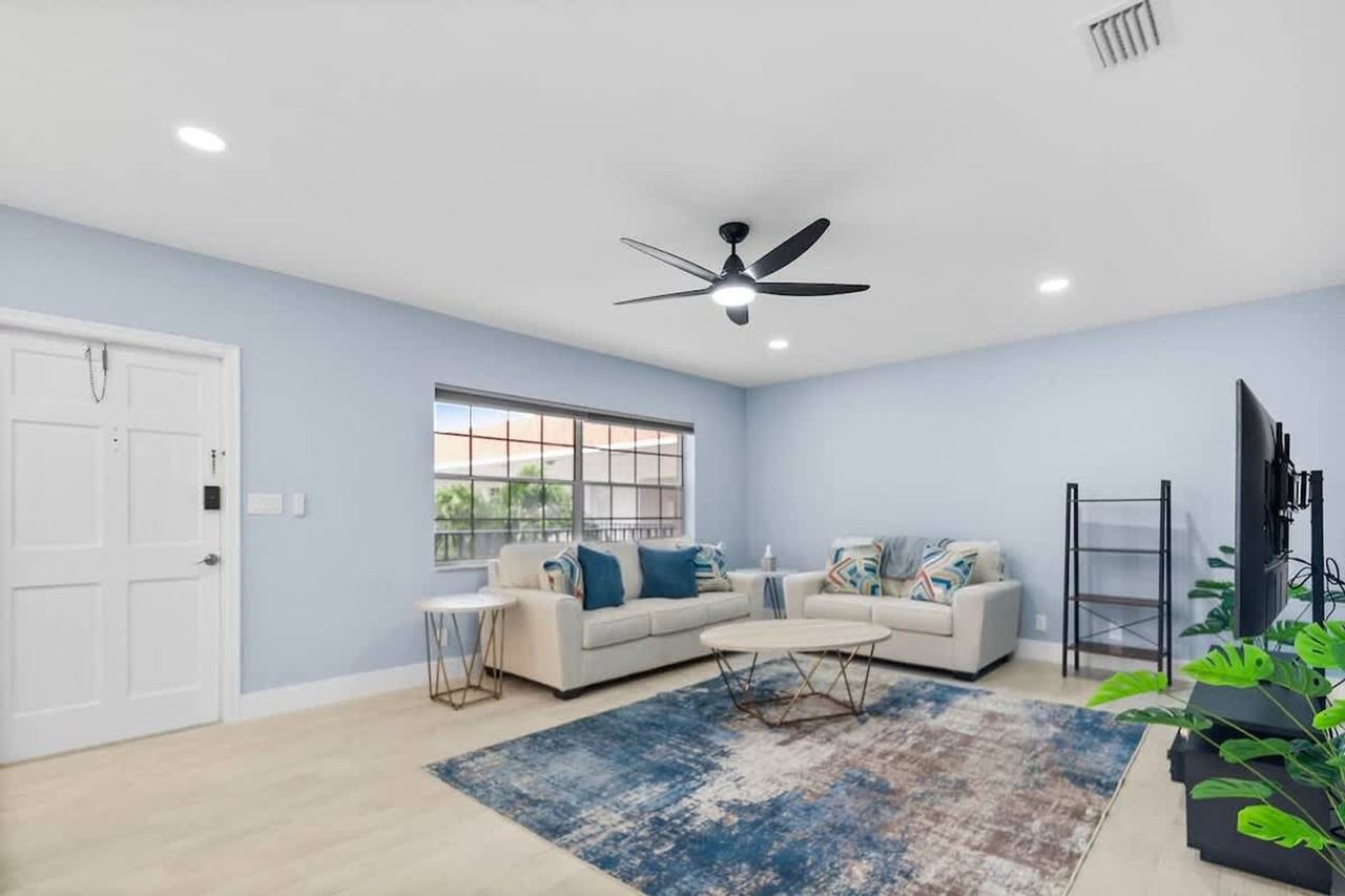 2424 Ne 9th St #1323128P - Photo 4 of 24