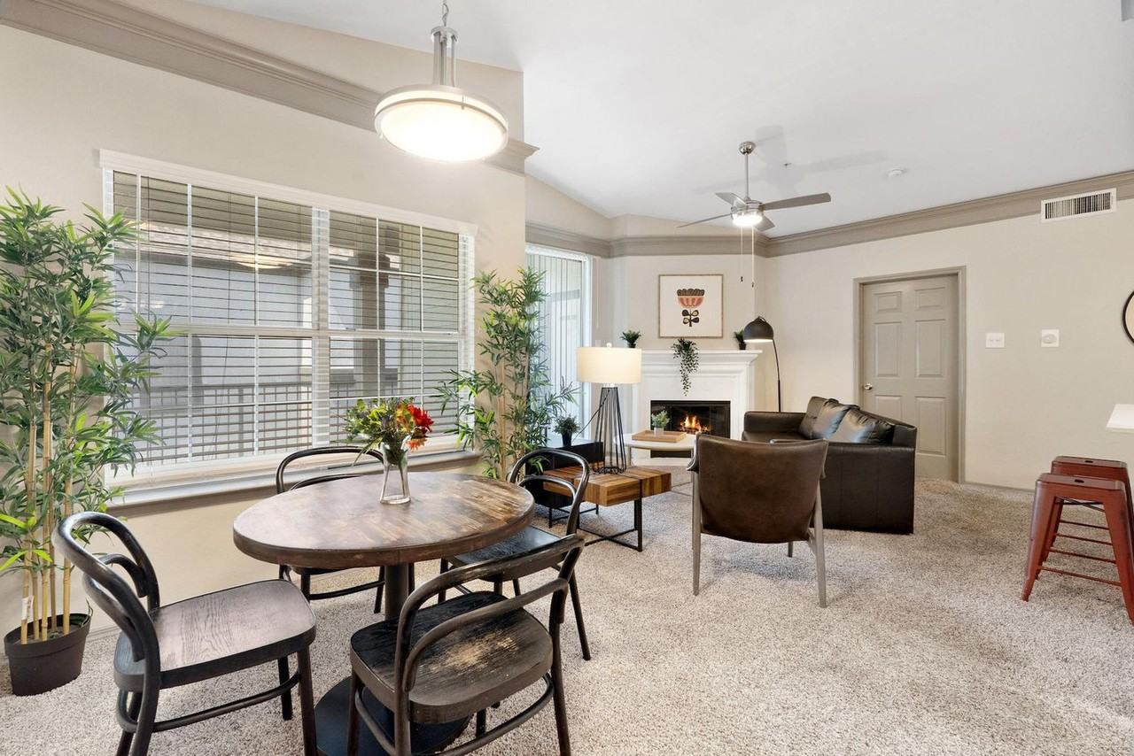 12100 Metric Boulevard - Photo 3 of 84