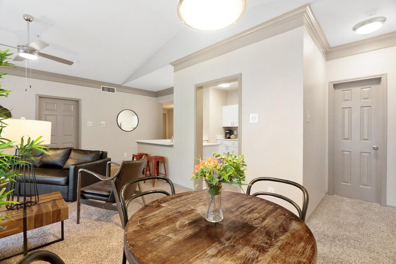 12100 Metric Boulevard - Photo 6 of 84