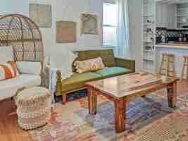 featured image of 169 E 100 N