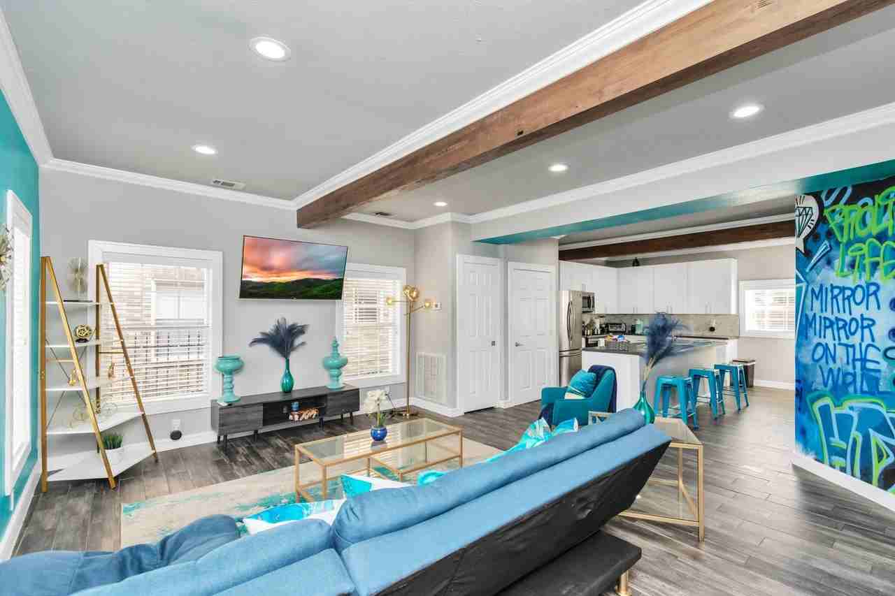 2615 Arbor St #1047947P - Photo 5 of 44