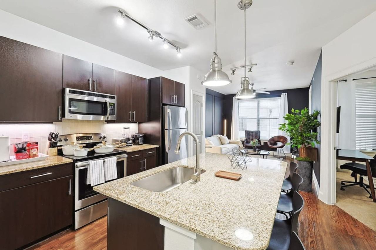 5445 Town and Country Boulevard - Photo 4 of 47