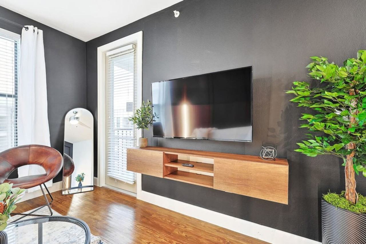 5445 Town and Country Boulevard - Photo 7 of 47